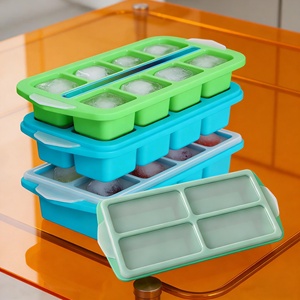 Molde para Cubitos de Hielo Reutilizable Ecológico de Alta Calidad, Bandeja de Silicona de Grado Alimenticio con Tapa de Plástico Libre de BPA - Product Image 5