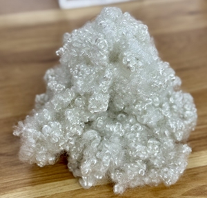 Fibra de poliéster siliconada hueca virgen reciclada 15D 51mm para relleno de cojines y almohadas, producto de Vietnam - Product Image 2