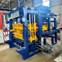 QT7-15 Automatische Zementblock-Produktionsanlage für Hohlblocksteine und Bordsteine