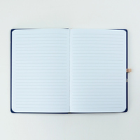 Geprägtes Logo PU-Leder Notizbuch A5 Liniert Bedrucktes Papier Fadenheftung Notizbuch Journal Schultagebuch mit Gummiband