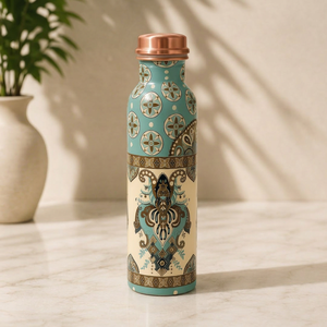 Bouteille d'eau en cuivre pur imprimée mandala – Bouteille à boire en cuivre ayurvédique de designer avec motif floral bohème élégant, anti-fuite - Product Image 1