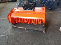 Broyeur forestier SLN 5-6 tonnes, type tambour, attache hydraulique pour excavatrice, avec moteur et pompe, pour le contrôle de la végétation trop dense et la création de brise-ventes.