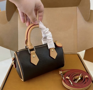 High Quality Designer Luxury Women's Handbags Famous Brand Fashion Crossbody Handbags And Wallets Designer <b>Bags</b> - Product Image 1