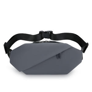 Nueva Bolsa de Pecho para Hombre, Bandolera Impermeable Ultraligera Multifuncional de Color Sólido Negro Gris para Uso Diario, Primavera 2025 - Product Image 3
