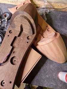 Asiento <span class=keywords><strong>de</strong></span> madera <span class=keywords><strong>de</strong></span> motocicleta <span class=keywords><strong>de</strong></span> roble blanco <span class=keywords><strong>de</strong></span> caoba por mecanizado CNC <span class=keywords><strong>de</strong></span> 5 ejes fresado <span class=keywords><strong>de</strong></span> torneado pino abeto cedro nogal haya Arce - Product Image 3