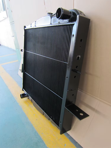 หม้อน้ำทองแดงทองเหลืองอะไหล่สำหรับ <span class=keywords><strong>Nissan</strong></span> <span class=keywords><strong>UD</strong></span> 21400-33Z19 2140034Z06 - Product Image 2