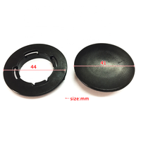 Vente en gros de pièces automobiles de bonne qualité Clips de tapis de voiture pour tapis de sol Supports de clips Poignées de fixation pour Lada
