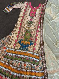 นักออกแบบอินเดียใหม่ Kurta Sharara ตั้งชุด Sharara จอร์เจตต์ปักสวยงามพร้อมชุดปาร์ตี้วันหยุด Koti ชุดสําเร็จรูป - Product Image 2