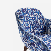 Chaise de loisirs italienne de marque de luxe faite à la main au design minimaliste tissu à fleurs bleues rembourré pour la maison bureau chambre à coucher italienne