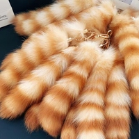 En gros, porte-clés mignon en forme de queue de raton laveur en fourrure, breloque pour sacs et porte-clés, porte-clés de couple pour la décoration de sacs à dos