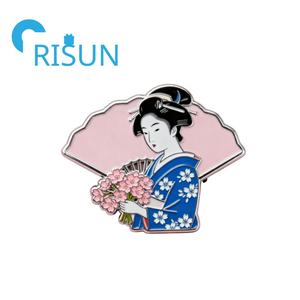 Broches en alliage de zinc en gros, style japonais, motif kimono, éventail, <span class=keywords><strong>geisha</strong></span>, broches personnalisées en métal, émail japonais, fille <span class=keywords><strong>geisha</strong></span>, broche épinglette - Product Image 4