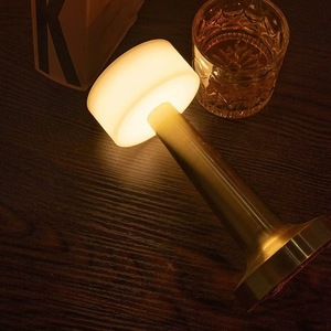 Lampe de table LED moderne de luxe en gros, à intensité variable tactile, rechargeable par USB, corps en aluminium, culot E26 pour bar, maison, chevet, dîner - Product Image 2