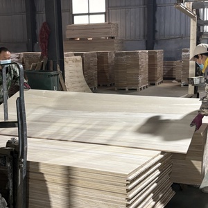 Venta al por mayor Precio bajo Tablero de madera maciza Tablero de <span class=keywords><strong>Paulownia</strong></span> Tablero de manualidades Thermowood - Product Image 1