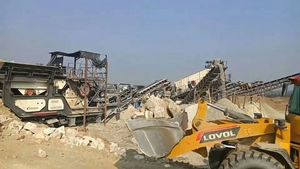 Lo Mas Vendido 2024 Mobile Crusher Machine Price , Construction Waste Mobile Crusher , Crawler Mobile Crusher - Product Image 6