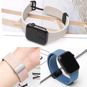 Bracelets de montre en silicone magnétique colorés personnalisés pour toutes les séries de montres 38/40/41/42/44/45/49 mm, imperméables et respirants - Product Image 3