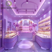 Conception d'intérieur et fourniture de mobilier pour bar à snacks sur mesure