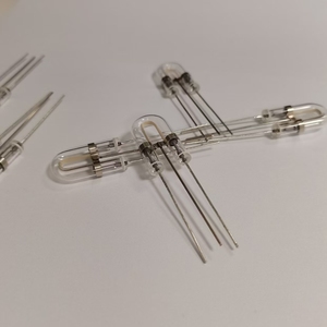 ไฟแฟลชซีนอนกันระเบิดจากโรงงานจีน สำหรับอุตสาหกรรมน้ำมันและก๊าซ มาตรฐาน IP67 ได้รับการรับรอง CE กำลังไฟ 10 วัตต์ - Product Image 1