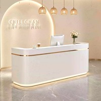Comptoir de caisse moderne en bois massif, durable et élégant pour magasin de vêtements féminins ; comptoir de bar pour salon de beauté ; bureau ; réception