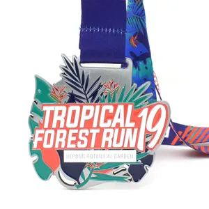 Médailles en métal 3D sur le thème des zombies pour course forestière, course à cheval et marathon sportif, fabriquées à Shenzhen - Product Image 6