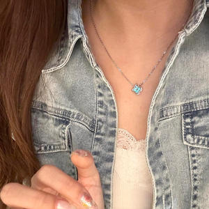 Collier élégant en chaîne à maillons en cuivre avec pendentif trèfle à quatre feuilles menthe <span class=keywords><strong>Mambo</strong></span> pour femmes, pendentif bleu Paraiba, bijoux tendance - Product Image 4