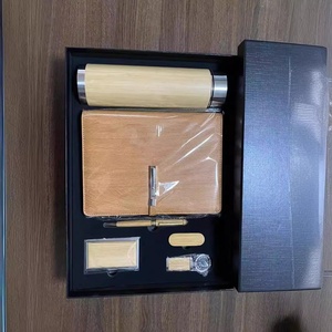 Boîte cadeau d'affaires <span class=keywords><strong>de</strong></span> luxe en bois avec logo personnalisé pour hommes, ensemble tasse isotherme, carnet et stylo, cadeau <span class=keywords><strong>de</strong></span> bienvenue pour la remise des diplômes ou les agences <span class=keywords><strong>de</strong></span> <span class=keywords><strong>voyage</strong></span> - Product Image 6