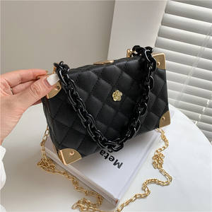 Bolso de mano de estilo vintage para mujer, con decoración de cadena, duradero, portátil, plegable, antirrobo, de diseño de lujo, 2021 - Product Image 3