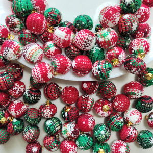 <span class=keywords><strong>Boule</strong></span> de Noël recouverte de <span class=keywords><strong>tissu</strong></span> <span class=keywords><strong>en</strong></span> alliage, 15mm, 100 pièces/sac, boucles d'oreilles, accessoires, décorations de vacances - Product Image 3