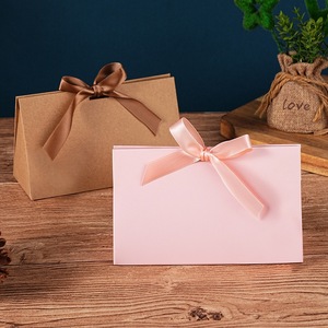 Scatola Regalo Pieghevole a Triangolo Stile <span class=keywords><strong>Ins</strong></span> con Fiocco in Nastro di Raso, Bomboniera per Matrimoni e Feste, Scatola per Caramelle e Cioccolatini per Ospiti e Souvenir - Product Image 3