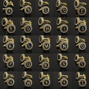 Boutons de manchette et pinces à cravate créatifs sertis de diamants ronds pour hommes, motif 26 lettres anglaises, idéaux pour les costumes <span class=keywords><strong>d</strong></span>'affaires - Product Image 4