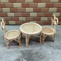 Adorable table ronde et chaise en rotin pour enfants