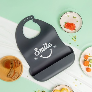 100% bavoirs ajustables de qualité alimentaire 3D grand <span class=keywords><strong>bavoir</strong></span> confortable en <span class=keywords><strong>silicone</strong></span> souple pour bébé <span class=keywords><strong>adulte</strong></span> - Product Image 2