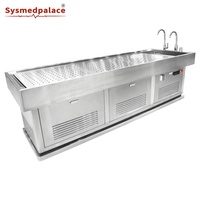 Table d'autopsie médico-légale avec dessus en acier inoxydable et conception inclinable d'évier pour morgue