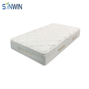 Matelas en mousse respirante haute densité avec ressorts ensachés anti-déformation et design à dessus rigide - Product Image 3
