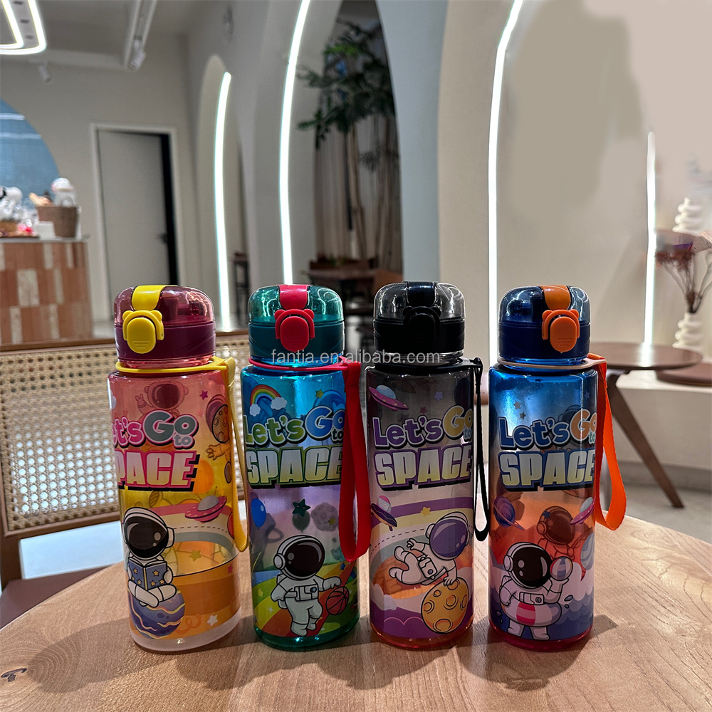 Summer Kid's Cartoon Plastic Water Bottle 700ml Large Capacity Eco Friendly Juice Mug Children's School Home Camping Sport Logo