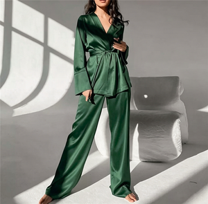 Ensemble de pyjama en satin de soie élégant pour femme, style robe longue à manches évasées et ceinture, coupe ample et jambe large, pour la détente, vente en gros en vrac, personnalisable - Product Image 2