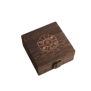 Caja cuadrada vintage de madera de Paulownia con tapa abatible y cierre para embalaje de joyas y antigüedades 10x10x5cm - Product Image 5