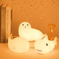 Lampe de nuit LED USB avec logo personnalisé, vente en gros, rechargeable, portable, en silicone, lampe pour bébé, commande tactile, lampe de chevet pour chambre à coucher, lampe de nuit pour enfants