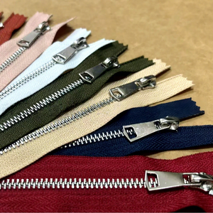 <span class=keywords><strong>Fermeture</strong></span> éclair en alliage de titane et d'aluminium électroplaqué # 5 fermetures éclair à glissière à extrémité fermée, plusieurs couleurs et tailles, textile de maison, glissière platine - Product Image 1