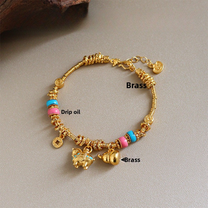 Pulsera de Lujo de Alta Gama con Caballo Pequeño en Oro Arena, Estilo Vintage, Delicada, Elegante y Versátil, Joyería de Mano del Zodíaco para <span class=keywords><strong>Mujer</strong></span> - Product Image 2