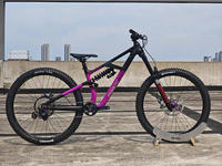 Cadre de VTT personnalisé 6061 AL 27.5 ''29 pouces Cadre de vélo de descente à suspension complète Cadres de vélo de course en usine pour adultes