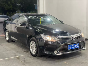 รถยนต์มือสอง ปี <span class=keywords><strong>2017</strong></span> แคมรี่ 2.0G รุ่นฉลองครบรอบ 10 ปี 167 แรงม้า เกียร์อัตโนมัติ หลังคาเปิดไฟฟ้า เบาะหนัง ไฟหน้า LED กล้องมองหลัง สีดำ - Product Image 2