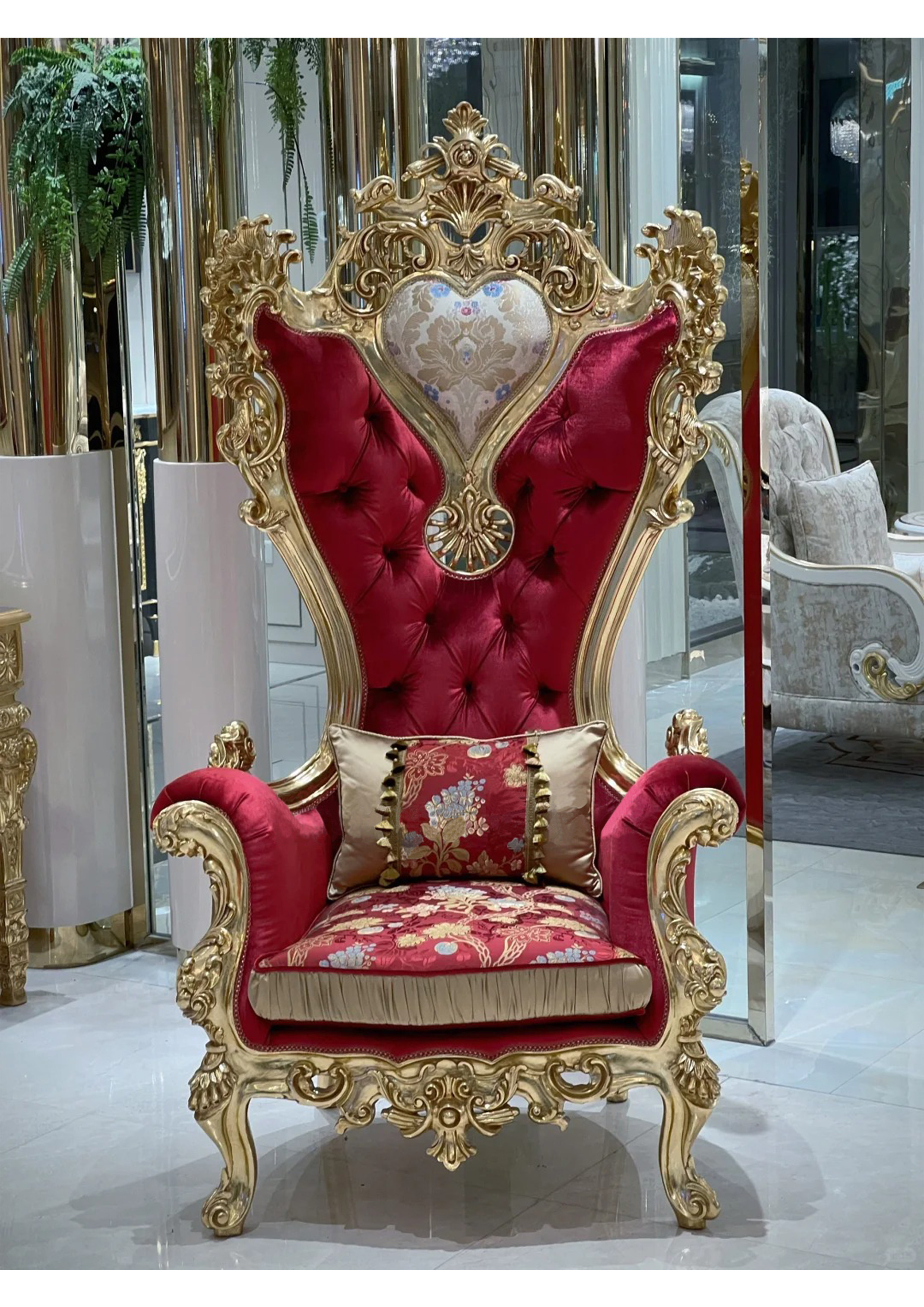 Queen's chair
