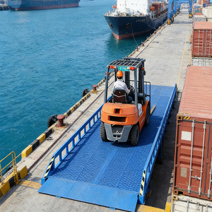 Plataforma Niveladora Hidráulica Móvil de 12T, Rampa para Contenedores con Altura Ajustable de 1.8m para Montacargas - Product Image 3