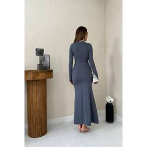 Elegante Vestido Largo Ajustado Gris con Cintura Natural, Diseño Sencillo, Cómodo para la Noche - Product Image 1