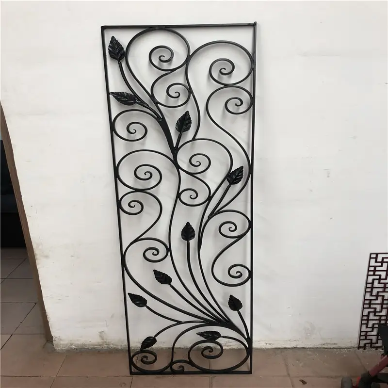 Diseño de lujo elegante de metal forjado hierro Parrilla de ventana de diseño para la decoración de casa