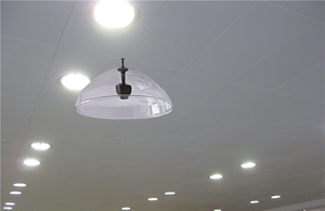 Altavoz de enfoque colgante con sonido direccional activo de museo con cubierta de cúpula - Product Image 2