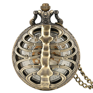 <span class=keywords><strong>Montre</strong></span> <span class=keywords><strong>de</strong></span> poche noire steampunk en os <span class=keywords><strong>de</strong></span> crâne avec design ajouré vintage, mouvement à quartz, chaîne – Bijou collier antique, cadeau - Product Image 4