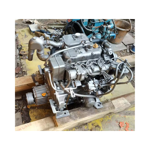 Motor marino usado con kit de alternador opcional para generación de energía a bordo en embarcaciones comerciales pequeñas. - Product Image 1