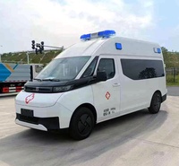 Nouvelle ambulance électrique Geely pour le transfert de patients, véhicule médical de secours d'urgence avec équipement complet de soins intensifs