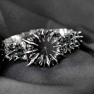 Reloj de Acero Inoxidable Personalizado para Hombre, Estilo Urbano, Accesorio Moderno y Atrevido para Hombres, Reloj Masculino con Estilo - Product Image 3